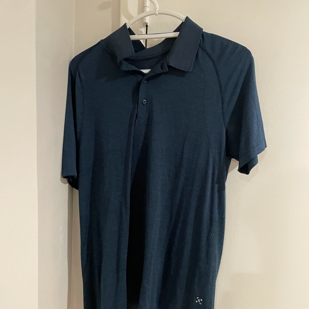 Men’s large lululemon Metal Vent Tech Polo Shirt. Worn twice